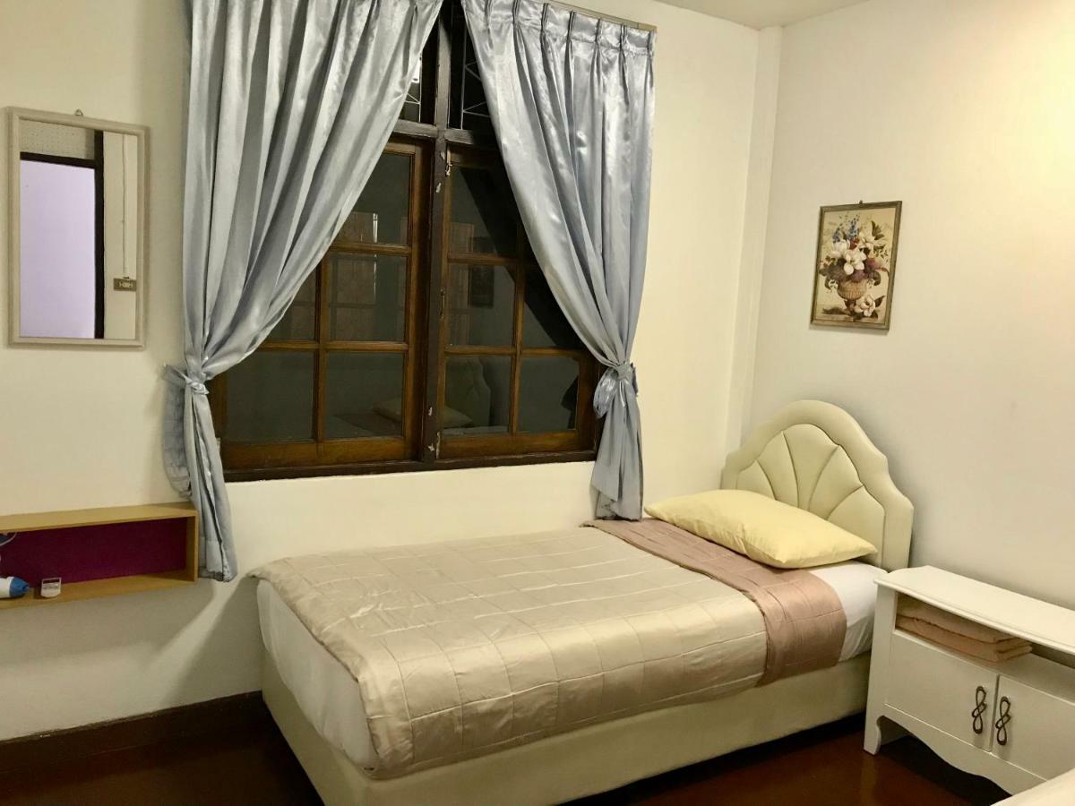 Hotel Sira'S House à Bangkok Extérieur photo